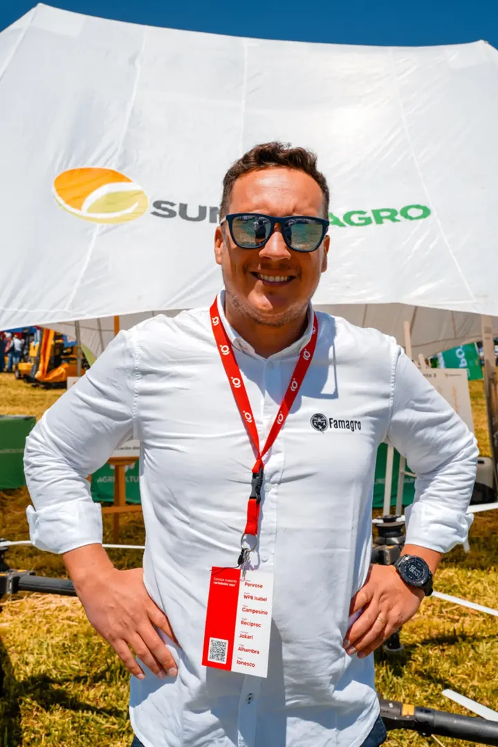 Bernardo Peña Roa en feria agrícola con Famagro